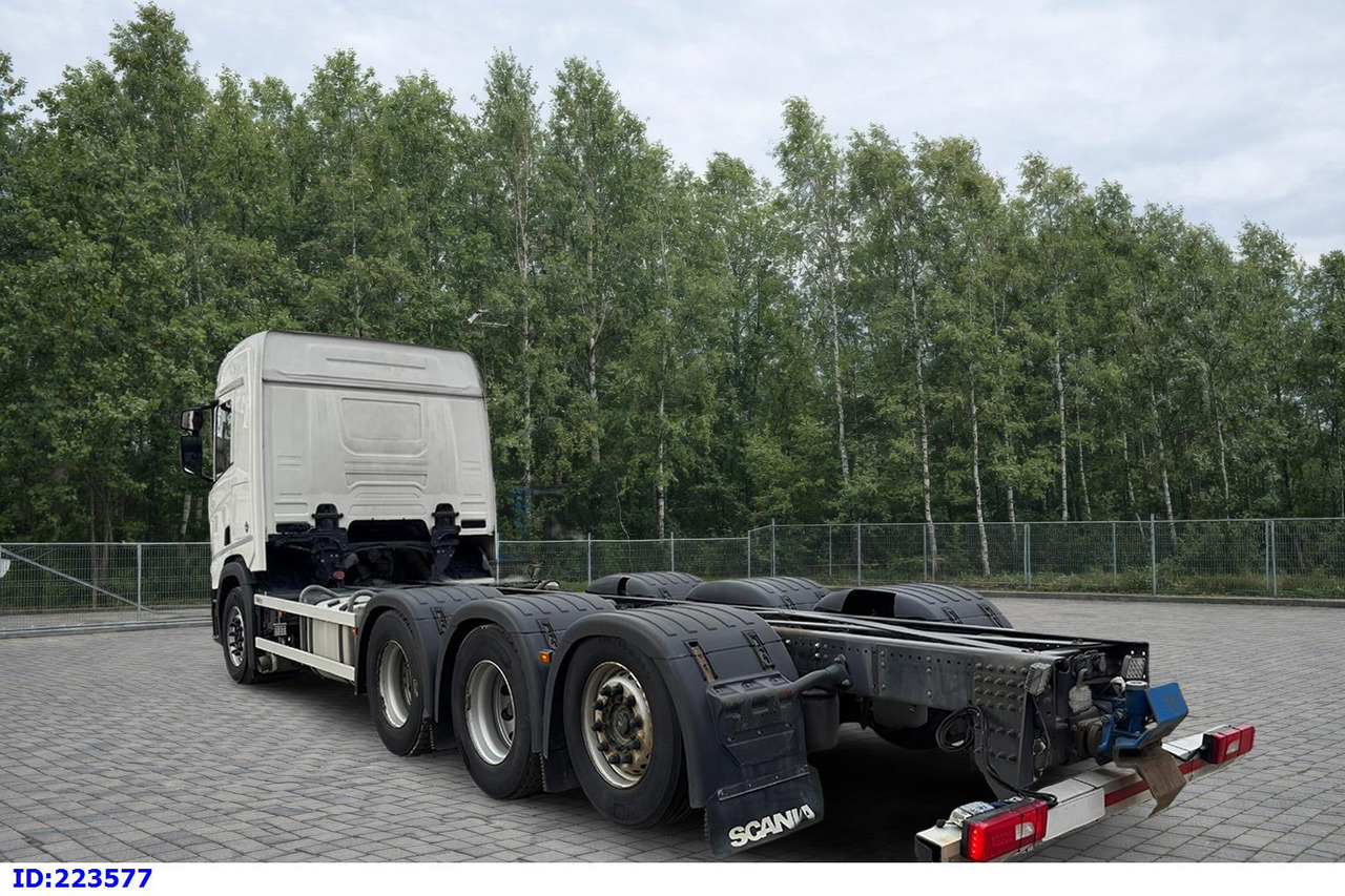 SCANIA R580 8x4 V8 - Грузовик-шасси: фото 4 SCANIA R580 8x4 V8 - Грузовик-шасси: фото 4