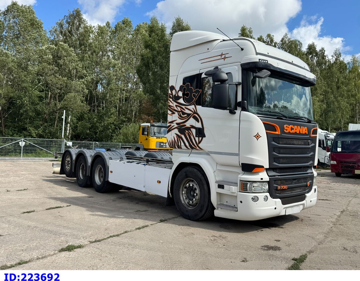 SCANIA R730 8x4 Steering Axle - Грузовик-шасси: фото 1 SCANIA R730 8x4 Steering Axle - Грузовик-шасси: фото 1