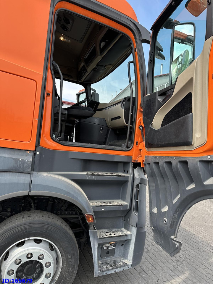 MERCEDES-BENZ Actros 1843 - Mega - Euro6 - Тягач: фото 4 MERCEDES-BENZ Actros 1843 - Mega - Euro6 - Тягач: фото 4