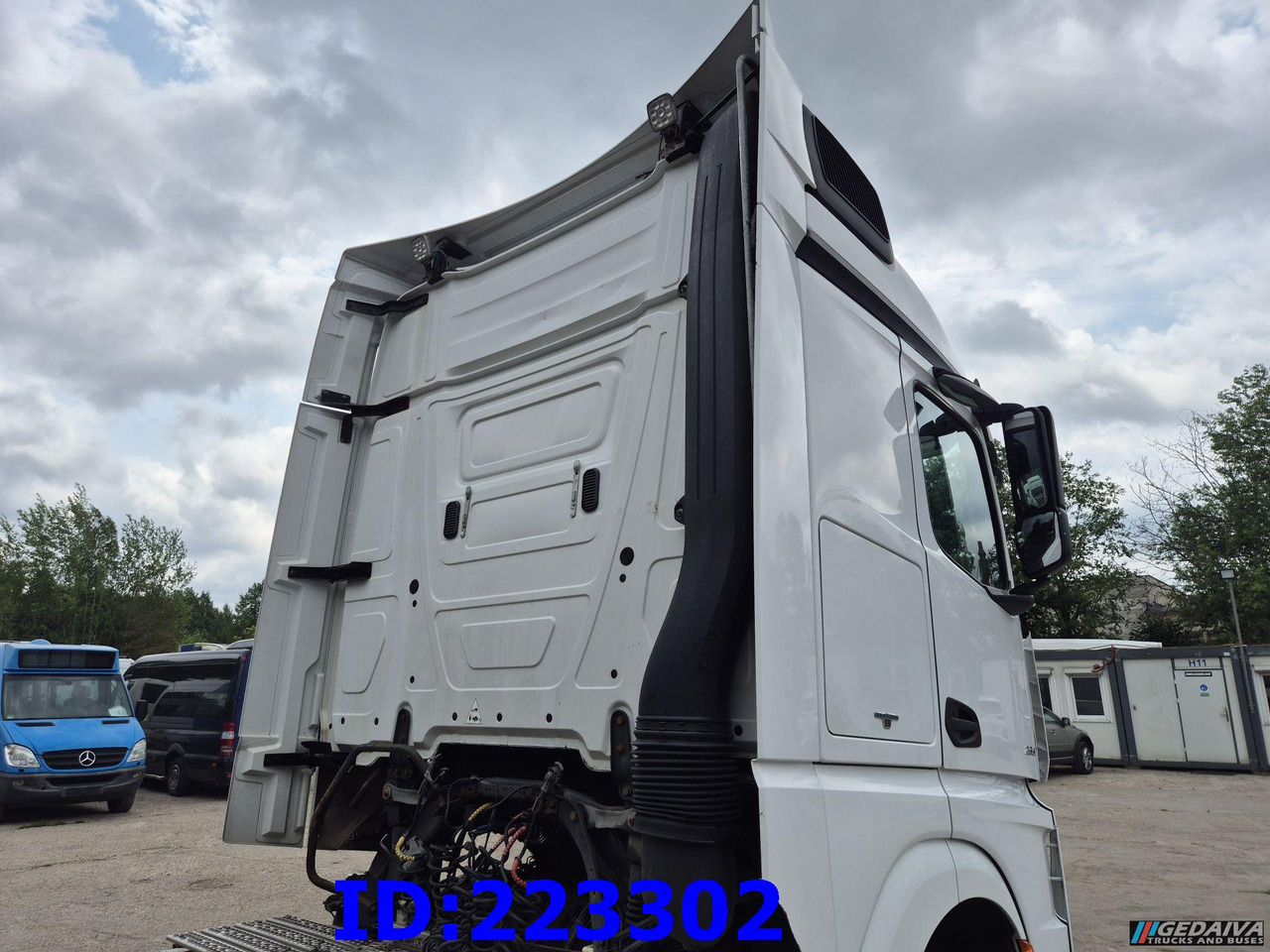 Тягач MERCEDES-BENZ Actros 2551 6x2: фото 6