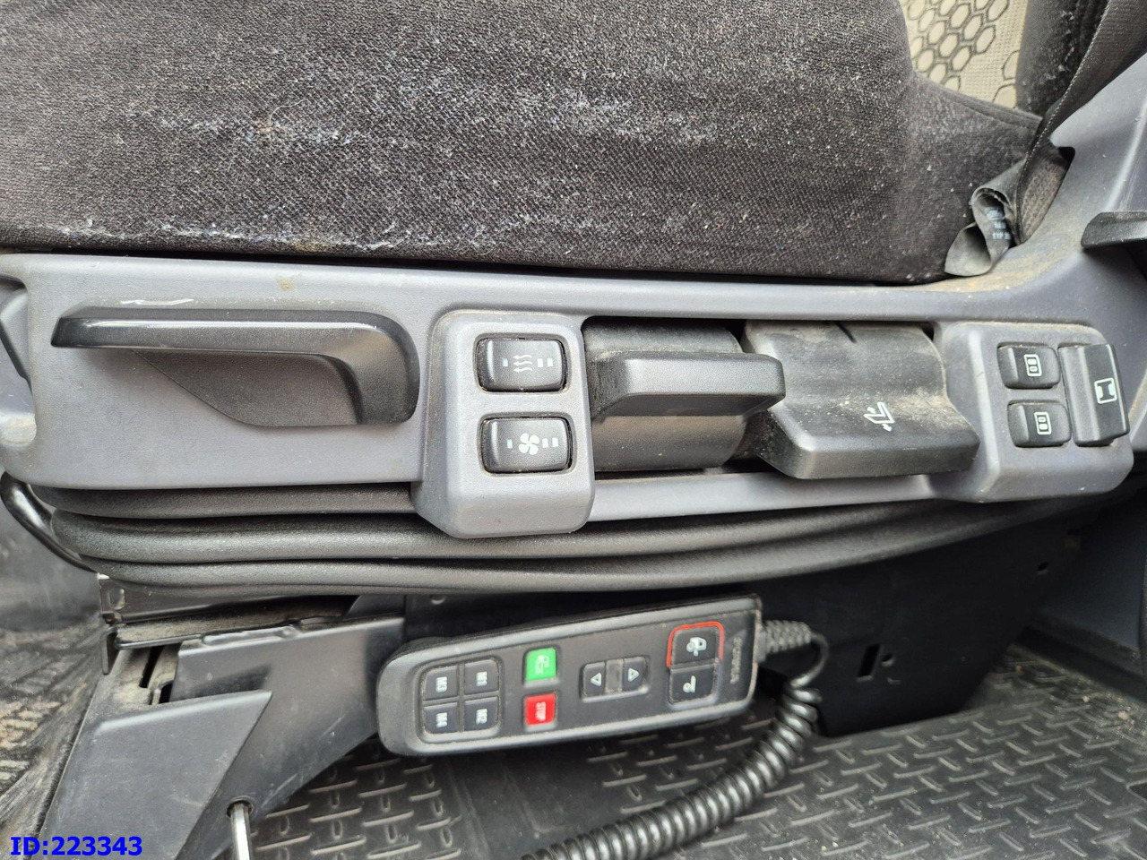 Тягач SCANIA R520 V8 Retarder: фото 10 Тягач SCANIA R520 V8 Retarder: фото 10