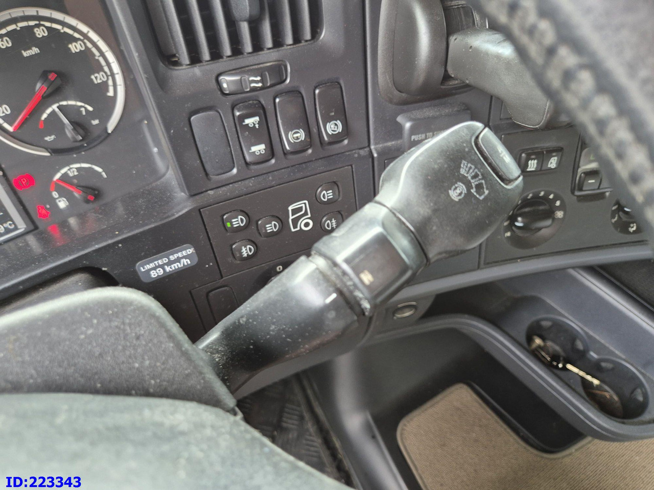 Тягач SCANIA R520 V8 Retarder: фото 13 Тягач SCANIA R520 V8 Retarder: фото 13