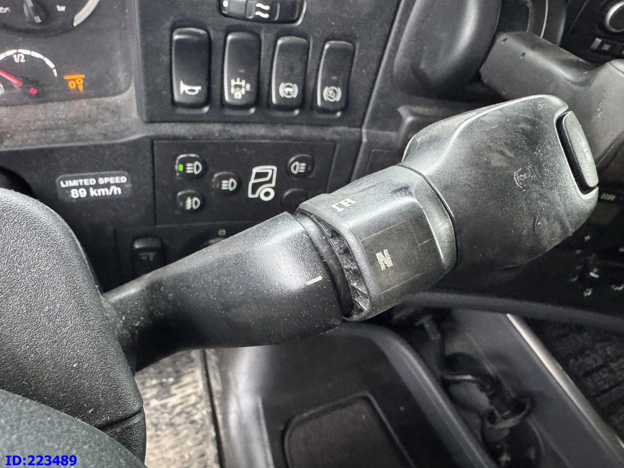 Тягач SCANIA R560 RETARDER 6x2 10 tires: фото 11