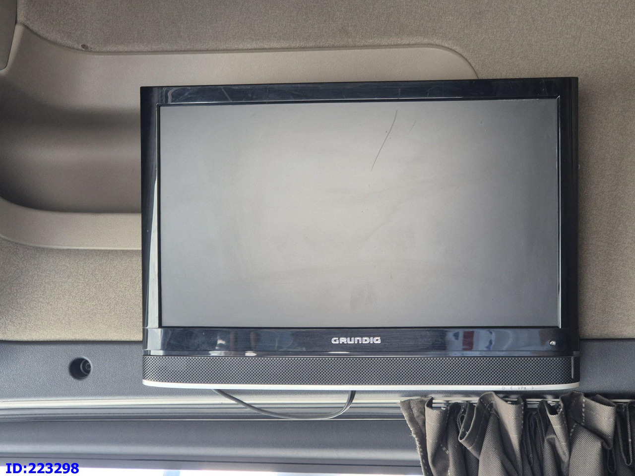 Тягач SCANIA R560 V8 Retarder 6x2: фото 15