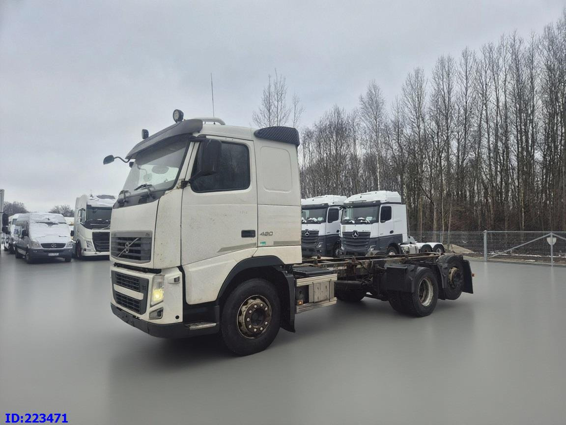 VOLVO FH 420HP 6×2 Steering axle - Грузовик-шасси: фото 1 VOLVO FH 420HP 6×2 Steering axle - Грузовик-шасси: фото 1
