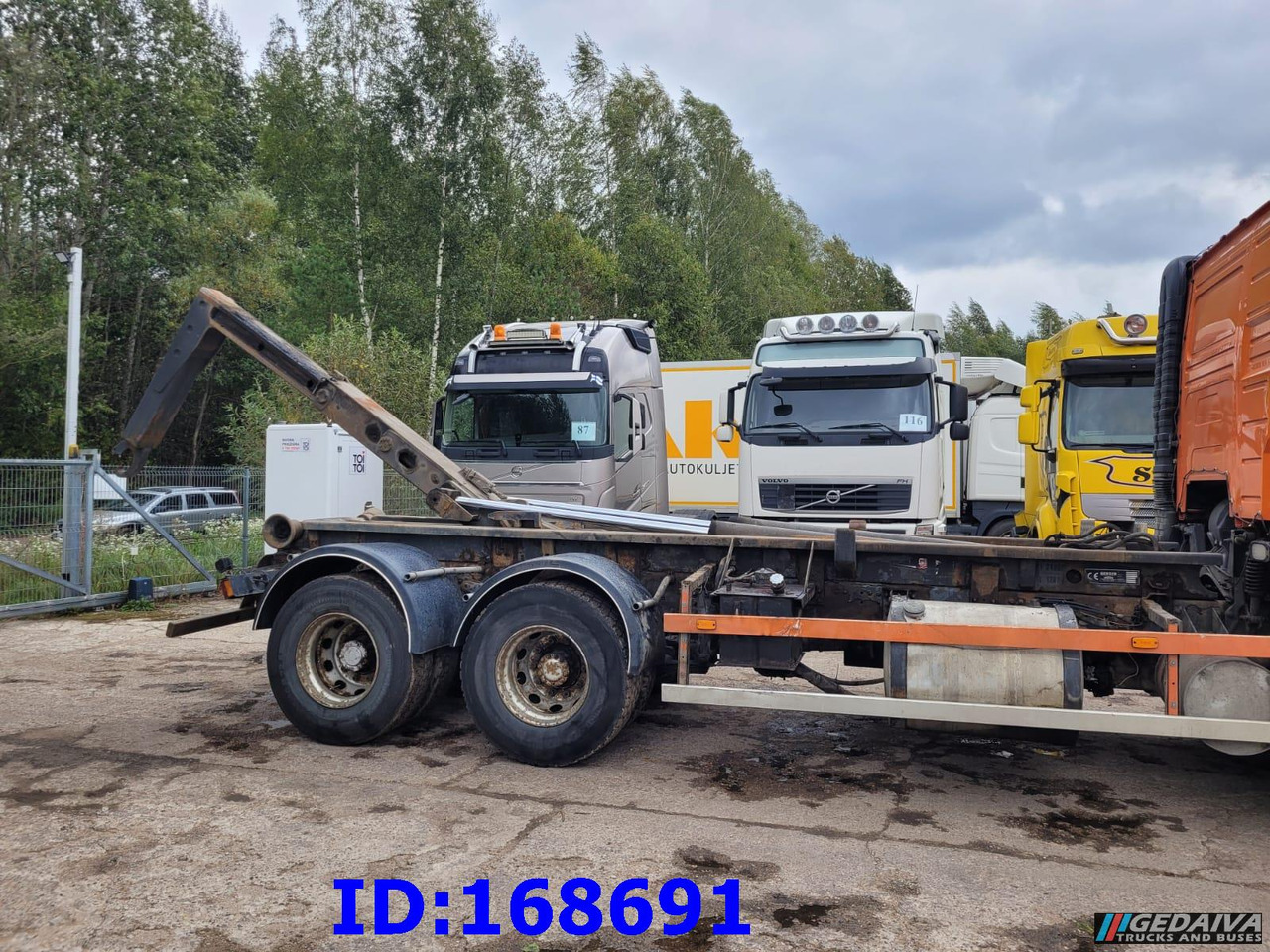 VOLVO FH12 380HP 6x2 10tyre Hook Tipper - Крюковой мультилифт: фото 4 VOLVO FH12 380HP 6x2 10tyre Hook Tipper - Крюковой мультилифт: фото 4