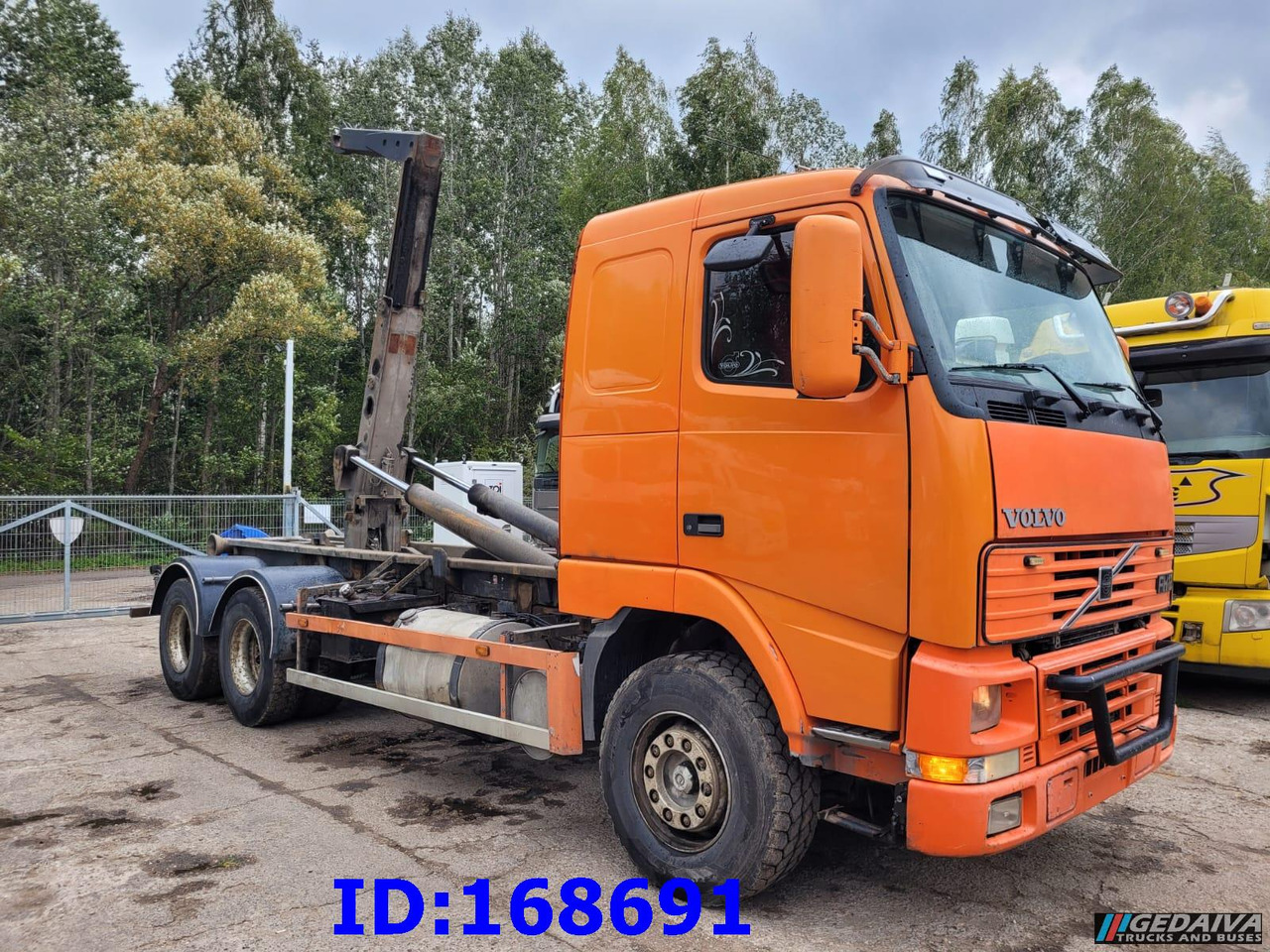 VOLVO FH12 380HP 6x2 10tyre Hook Tipper - Крюковой мультилифт: фото 3 VOLVO FH12 380HP 6x2 10tyre Hook Tipper - Крюковой мультилифт: фото 3