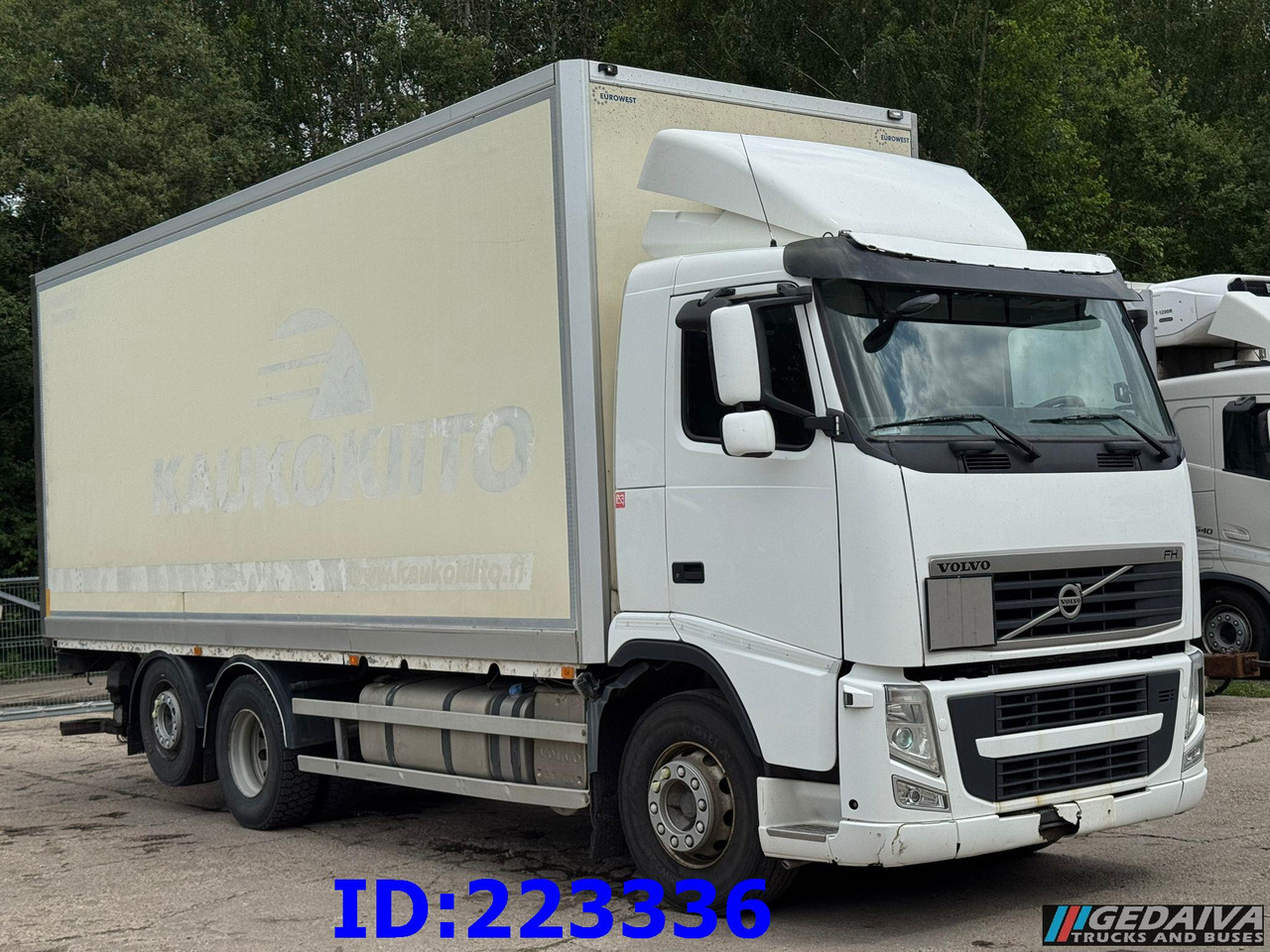 VOLVO FH13 460HP 6x2 OPEN SIDE BOX - Грузовик с закрытым кузовом: фото 3 VOLVO FH13 460HP 6x2 OPEN SIDE BOX - Грузовик с закрытым кузовом: фото 3