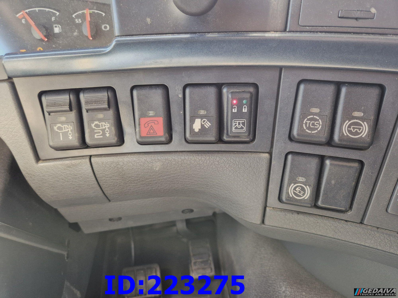 Грузовик-шасси VOLVO FH13 540HP 8X4 (Steering axle) RETARDER: фото 14