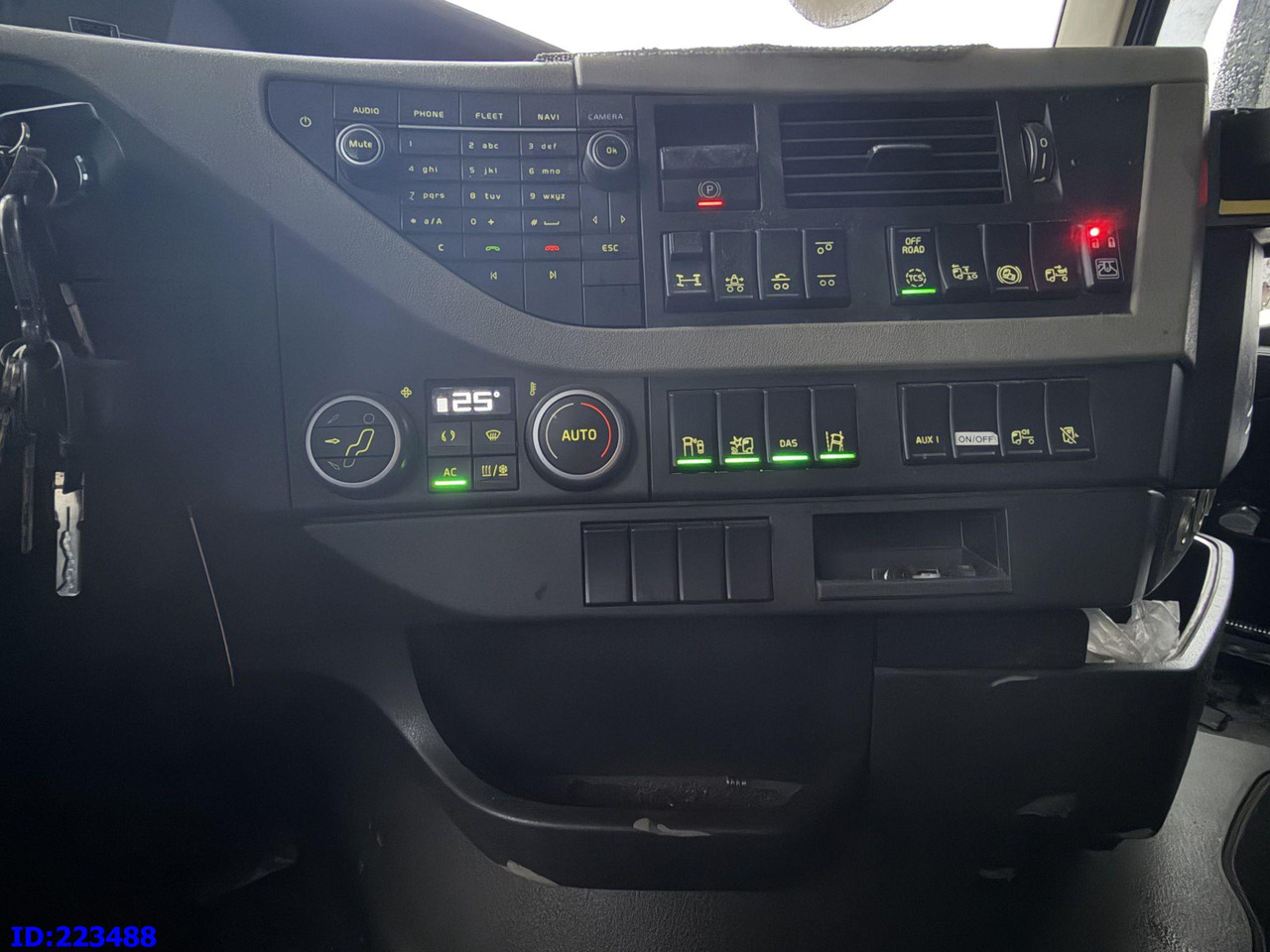 Грузовик-шасси VOLVO FH16 750HP 6x2: фото 11