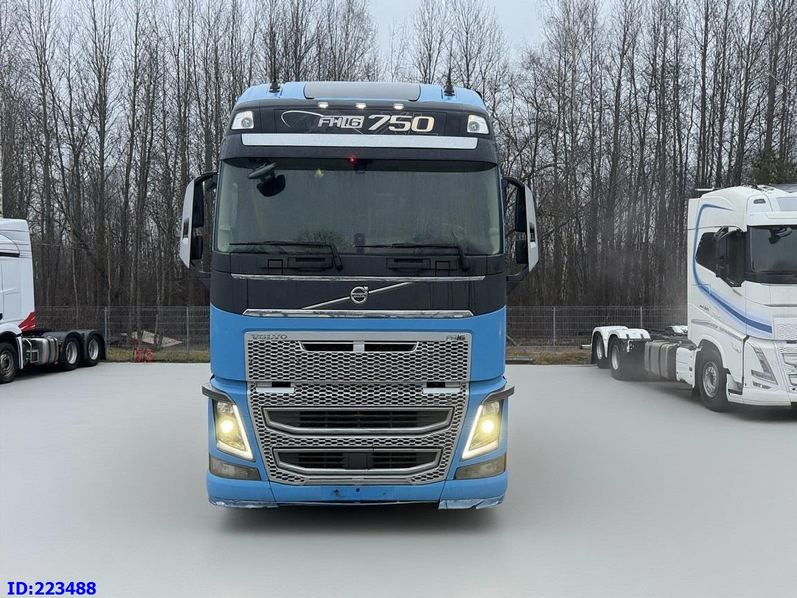 VOLVO FH16 750HP 6x2 - Грузовик-шасси: фото 2 VOLVO FH16 750HP 6x2 - Грузовик-шасси: фото 2