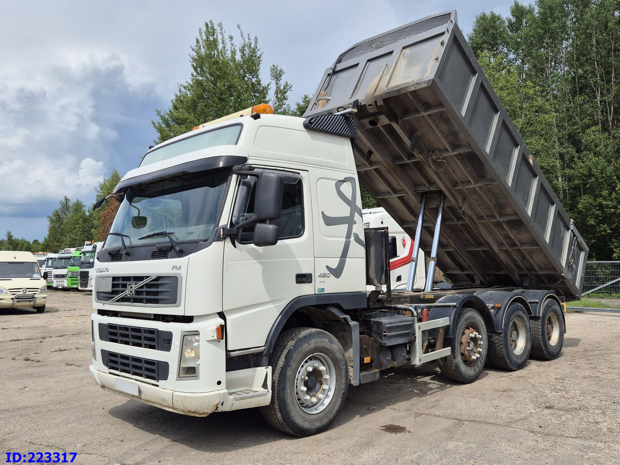 VOLVO FM13 480HP 8x4 (Big axle) - Самосвал: фото 1 VOLVO FM13 480HP 8x4 (Big axle) - Самосвал: фото 1