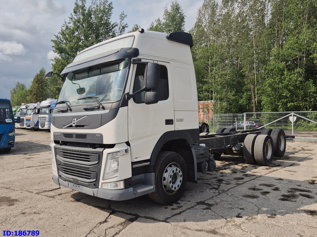VOLVO FM13 500HP 6x2 - Грузовик-шасси: фото 1 VOLVO FM13 500HP 6x2 - Грузовик-шасси: фото 1