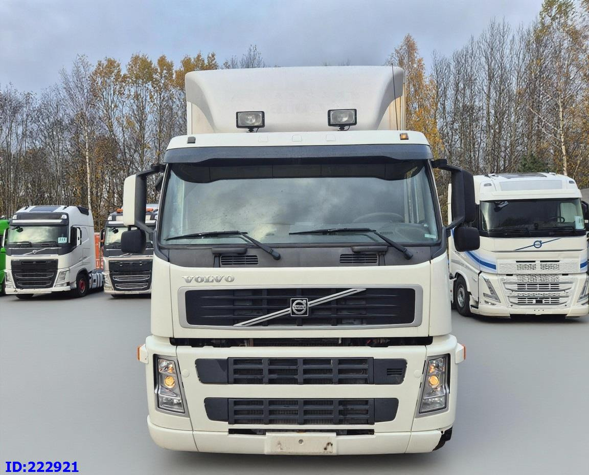 VOLVO FM9 260HP - Грузовик с закрытым кузовом: фото 2 VOLVO FM9 260HP - Грузовик с закрытым кузовом: фото 2