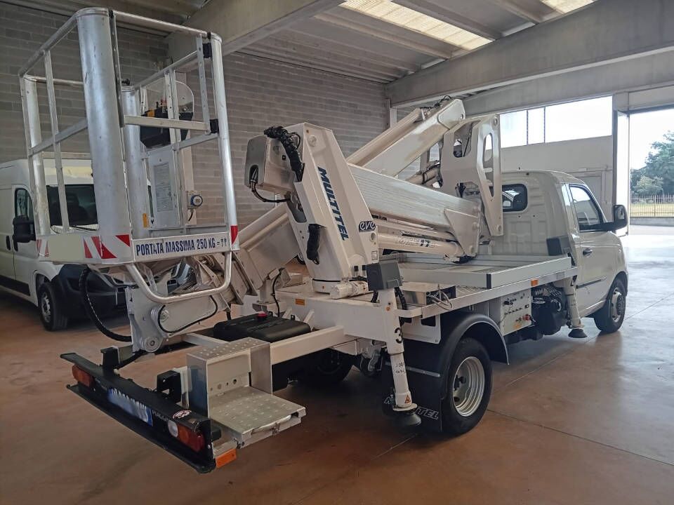 MULTITEL MXE 170 - Грузовик с подъемником: фото 4 MULTITEL MXE 170 - Грузовик с подъемником: фото 4