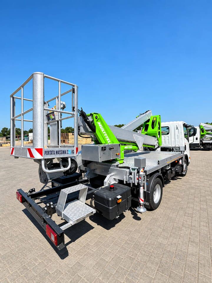 MULTITEL MXE200 - Грузовик с подъемником: фото 3 MULTITEL MXE200 - Грузовик с подъемником: фото 3