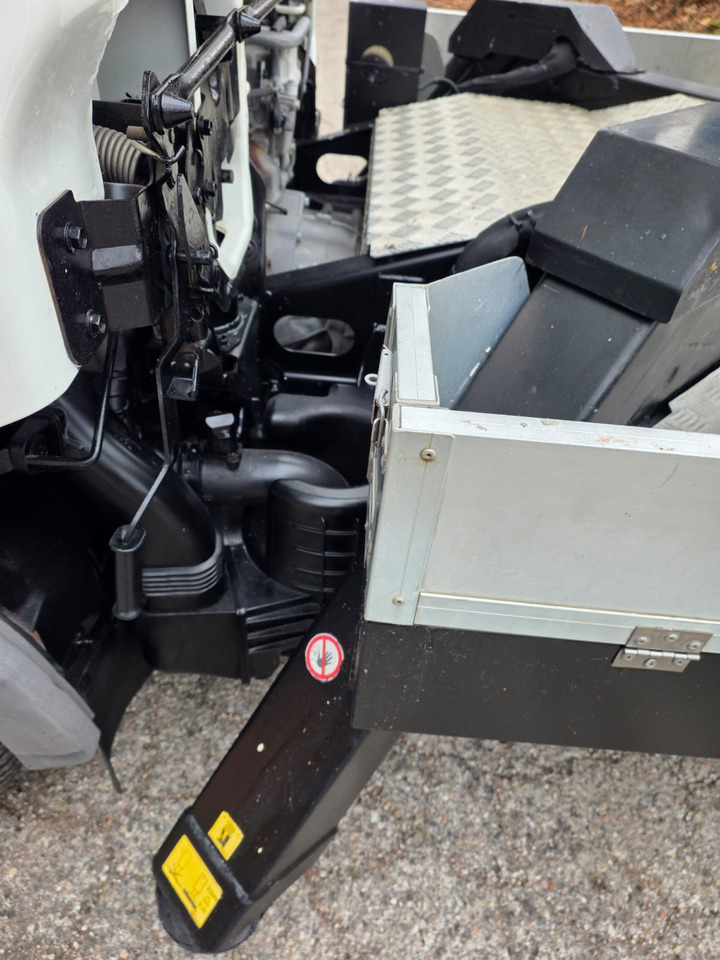 PALFINGER P 200 A - Грузовик с подъемником: фото 2 PALFINGER P 200 A - Грузовик с подъемником: фото 2