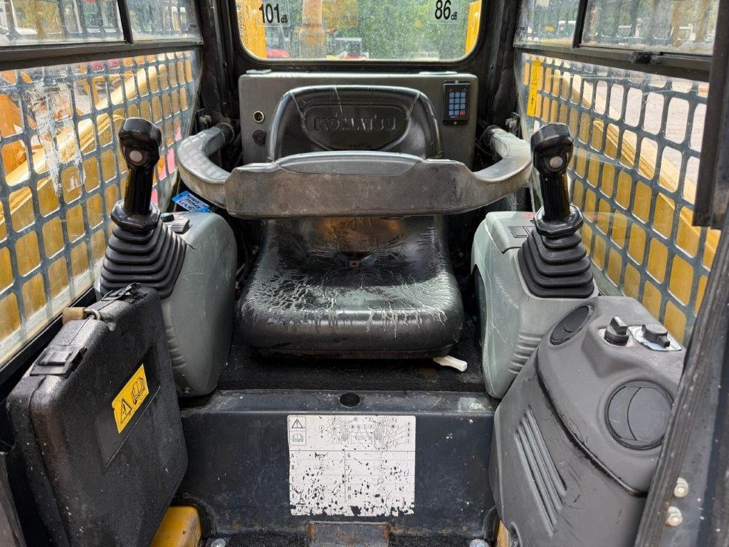 Komatsu SK714-5 (4026) - Мини-погрузчик с бортовым поворотом: фото 4 Komatsu SK714-5 (4026) - Мини-погрузчик с бортовым поворотом: фото 4