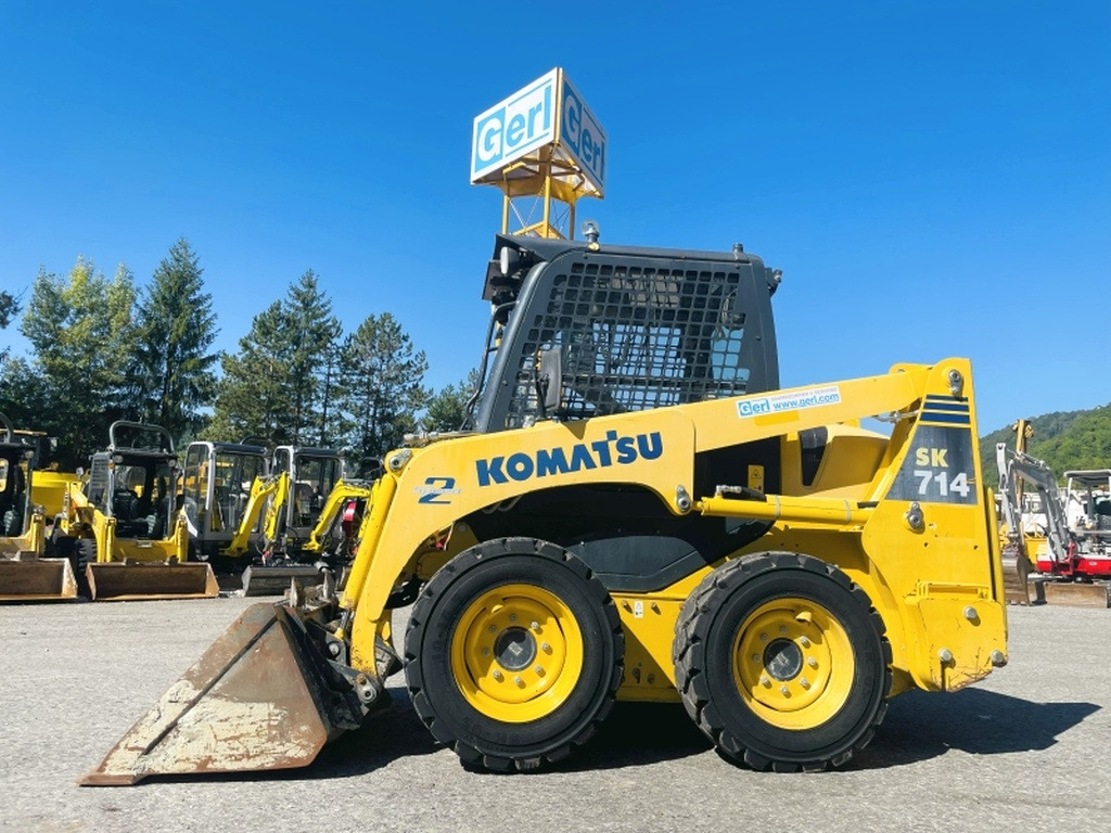 Komatsu SK714-5 (4067) - Мини-погрузчик с бортовым поворотом: фото 1 Komatsu SK714-5 (4067) - Мини-погрузчик с бортовым поворотом: фото 1