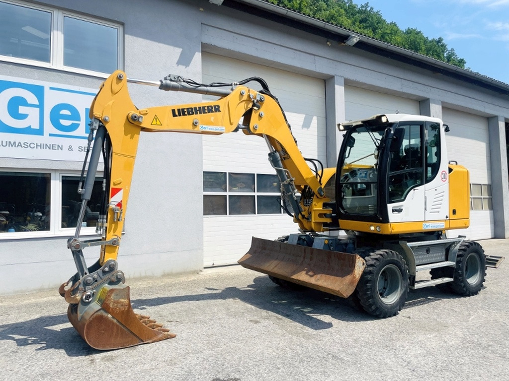 Liebherr A910 Compact (4025) - Колёсный экскаватор: фото 4 Liebherr A910 Compact (4025) - Колёсный экскаватор: фото 4