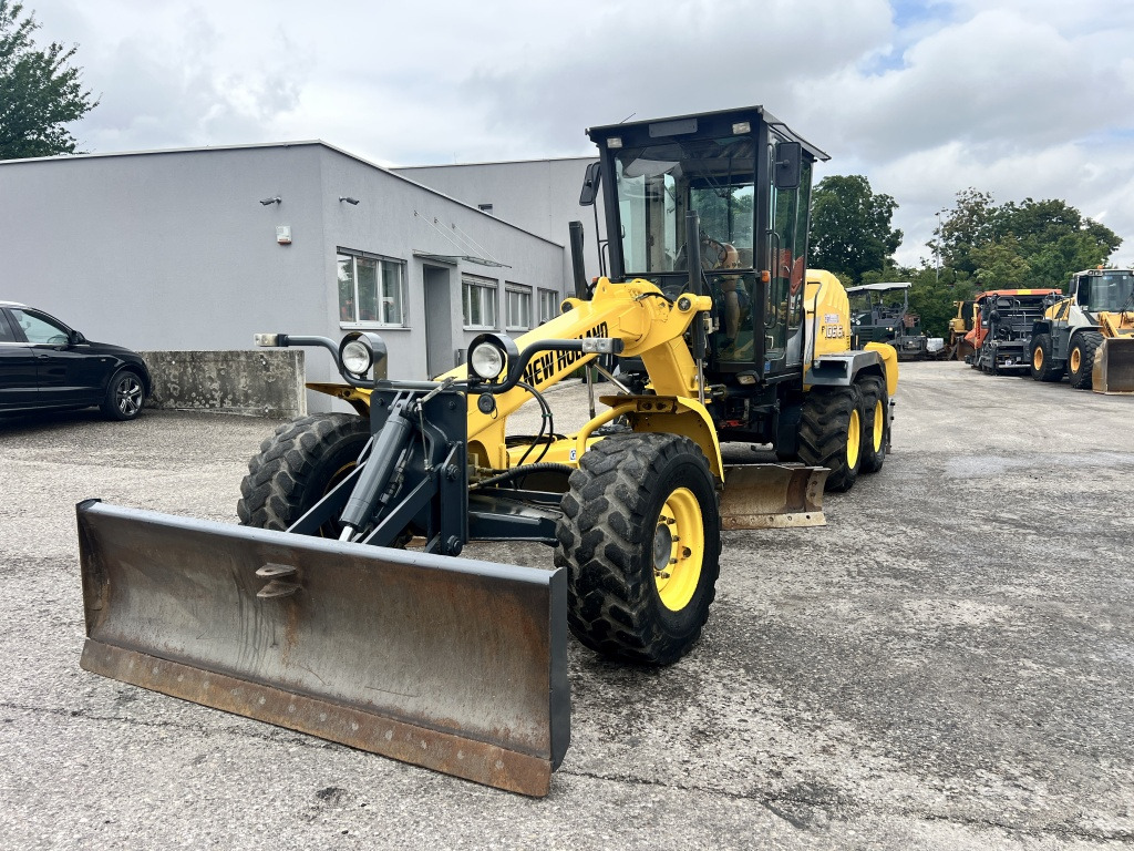 New Holland F 106.6 A (111602) - Грейдер: фото 3 New Holland F 106.6 A (111602) - Грейдер: фото 3