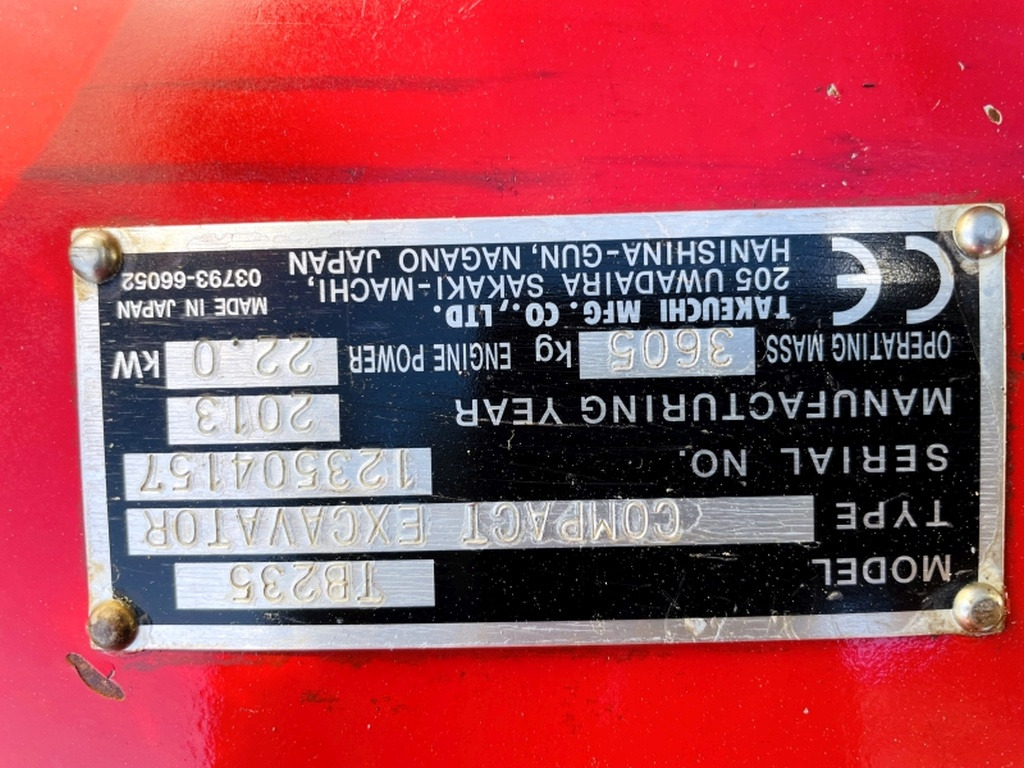 Takeuchi TB235 (3969) - Мини-экскаватор: фото 3 Takeuchi TB235 (3969) - Мини-экскаватор: фото 3