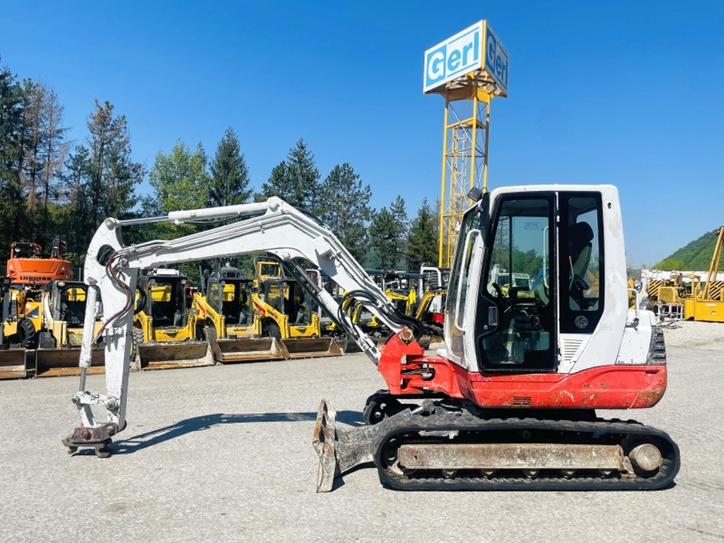 Takeuchi TB250 (3990) - Мини-экскаватор: фото 1 Takeuchi TB250 (3990) - Мини-экскаватор: фото 1