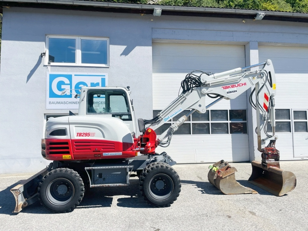 Takeuchi TB295W (4045) - Колёсный экскаватор: фото 2 Takeuchi TB295W (4045) - Колёсный экскаватор: фото 2