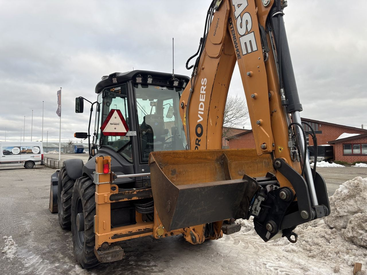 Case 695 ST - Экскаватор-погрузчик: фото 2 Case 695 ST - Экскаватор-погрузчик: фото 2
