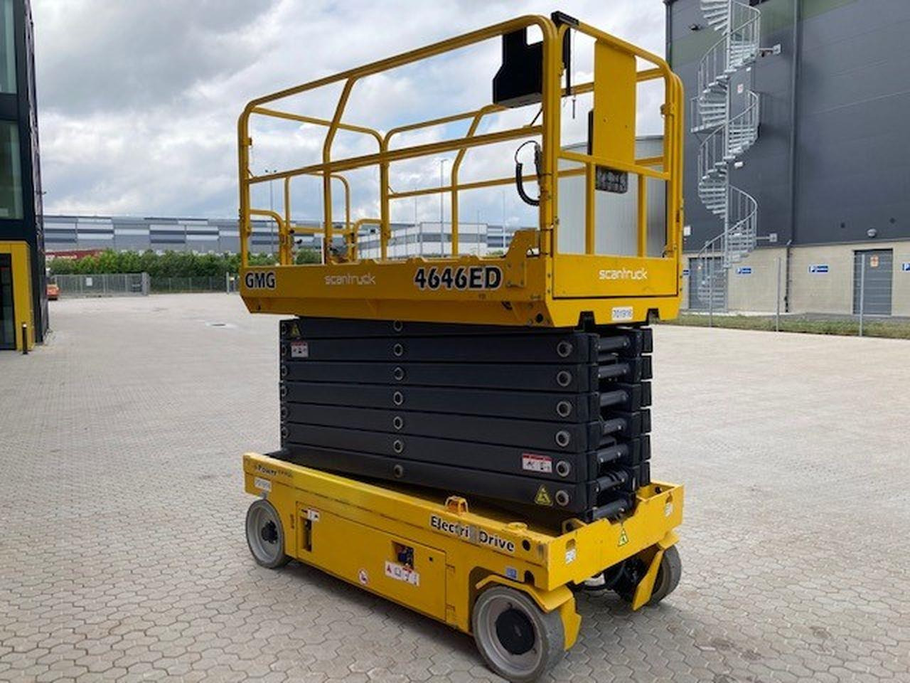 GMG 4646-ED 2.0 - Ножничный подъемник: фото 3 GMG 4646-ED 2.0 - Ножничный подъемник: фото 3