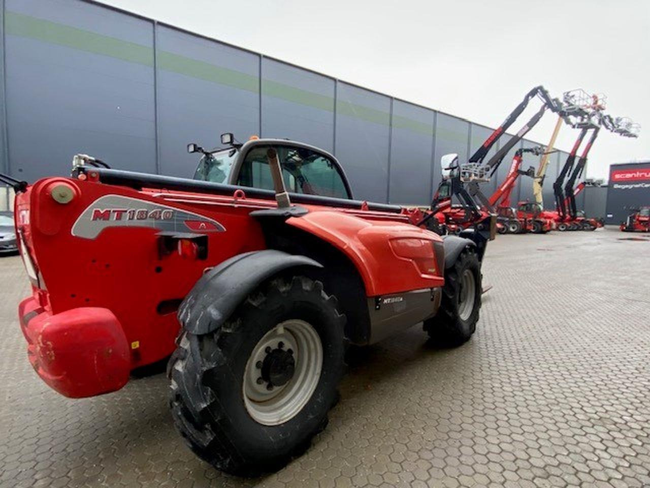 MT1840A ST3B - Телескопический погрузчик: фото 3 MT1840A ST3B - Телескопический погрузчик: фото 3