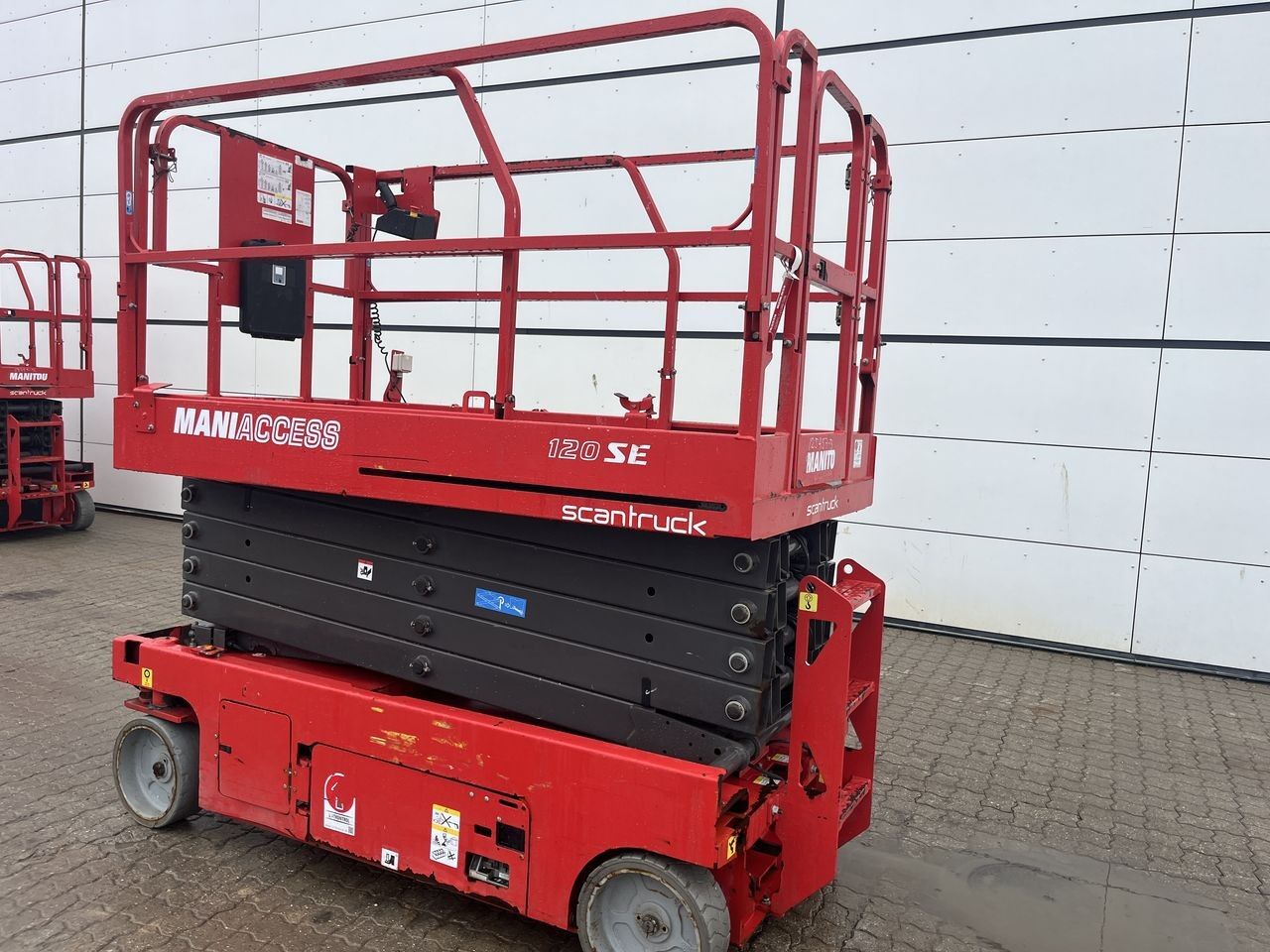 Manitou 120SE - Ножничный подъемник: фото 2 Manitou 120SE - Ножничный подъемник: фото 2