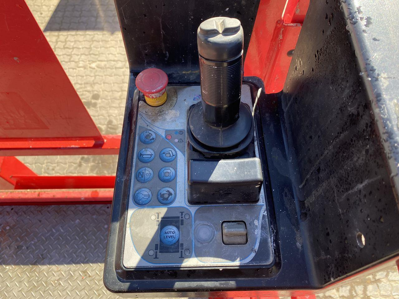 Manitou 140SC - Ножничный подъемник: фото 3 Manitou 140SC - Ножничный подъемник: фото 3