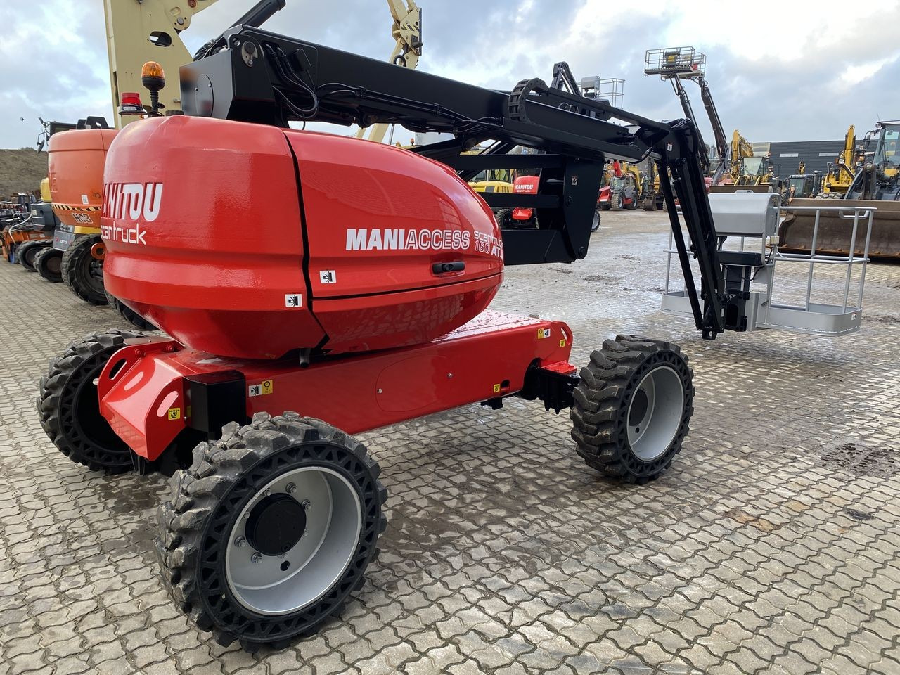 Manitou 160ATJ RC E3 - Коленчатый подъемник: фото 4 Manitou 160ATJ RC E3 - Коленчатый подъемник: фото 4