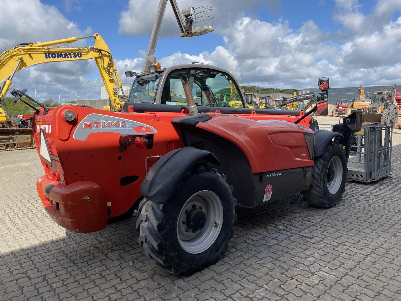 Manitou MT1440A ST3B - Телескопический погрузчик: фото 4 Manitou MT1440A ST3B - Телескопический погрузчик: фото 4