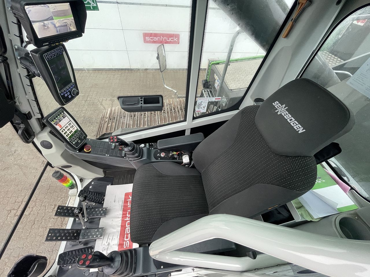 SENNEBOGEN 643E-R - Перегружатель: фото 3 SENNEBOGEN 643E-R - Перегружатель: фото 3