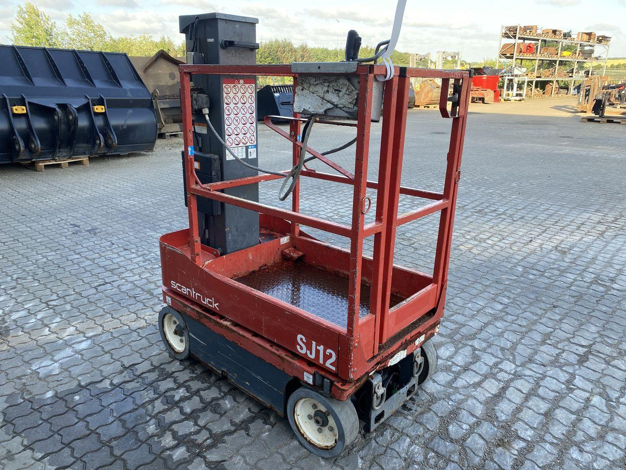 Skyjack SJ12 - Вертикальный мачтовый подъемник: фото 5 Skyjack SJ12 - Вертикальный мачтовый подъемник: фото 5