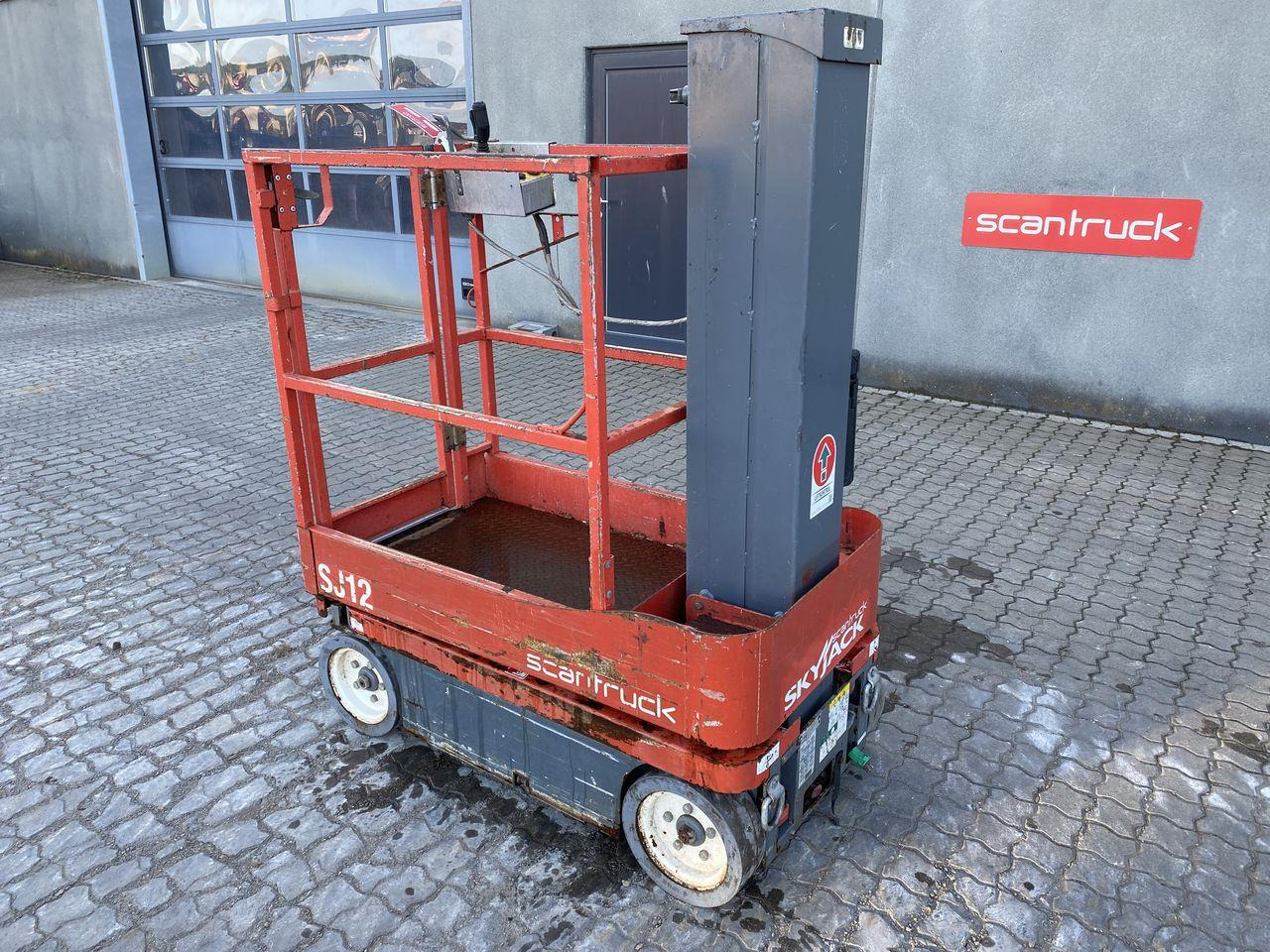 Skyjack SJ12 - Вертикальный мачтовый подъемник: фото 2 Skyjack SJ12 - Вертикальный мачтовый подъемник: фото 2