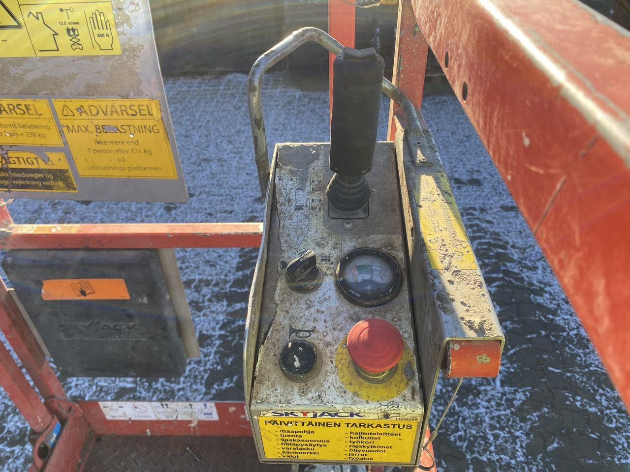 Skyjack SJ3220 - Ножничный подъемник: фото 3 Skyjack SJ3220 - Ножничный подъемник: фото 3