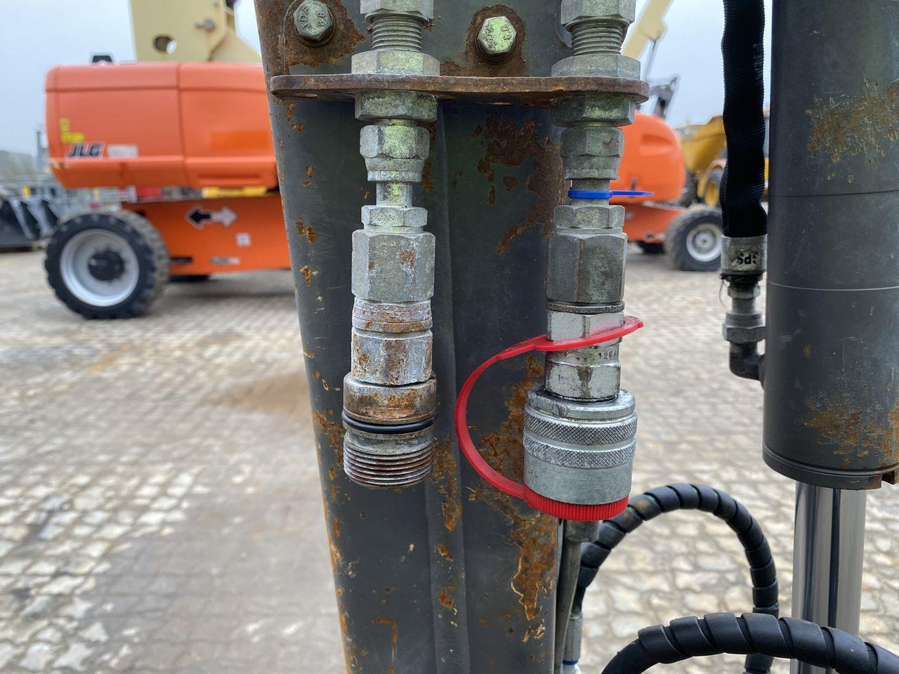 Мини-экскаватор Volvo ECR25: фото 10