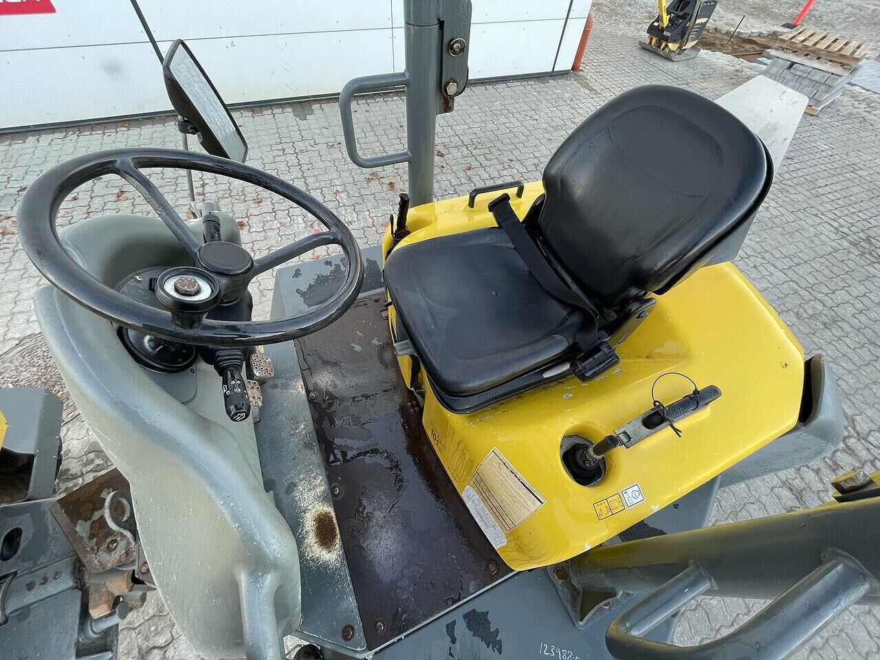 Wacker Neuson 3001 - Мини-самосвал: фото 3 Wacker Neuson 3001 - Мини-самосвал: фото 3