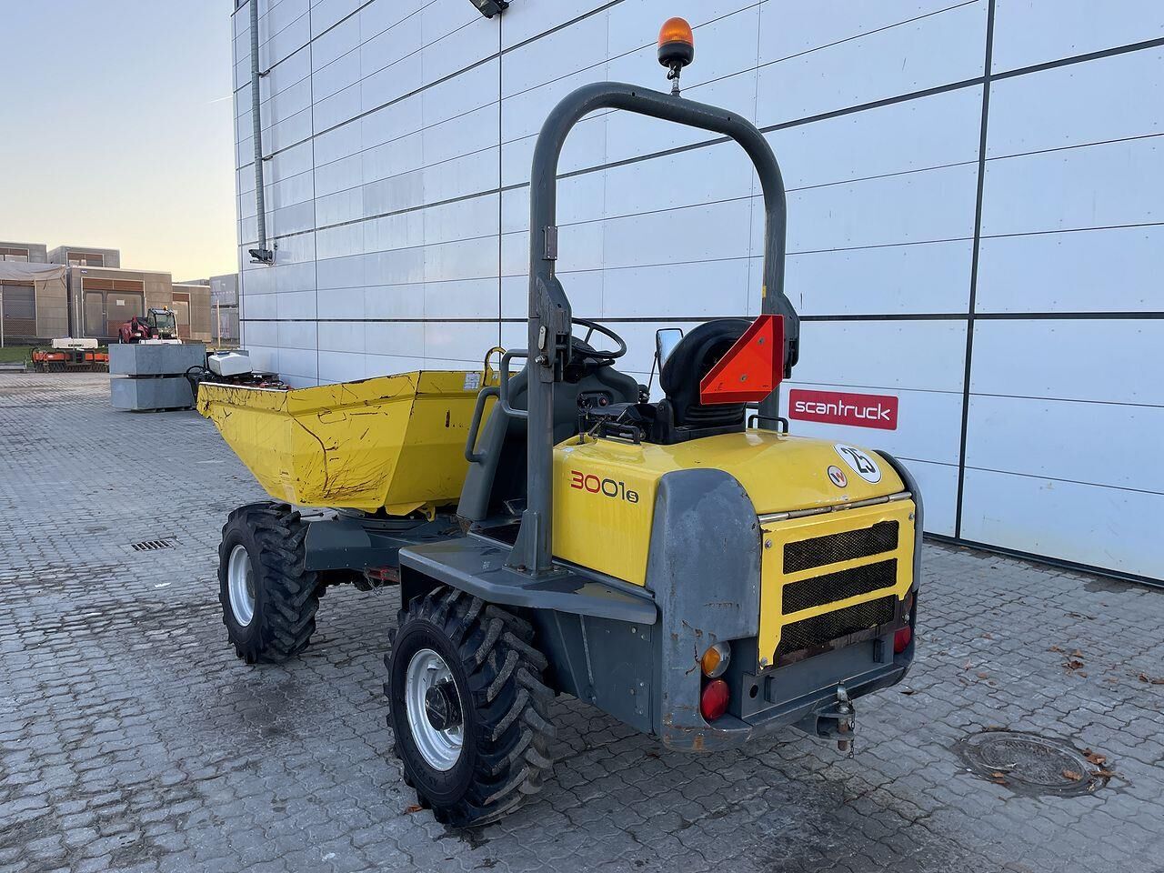 Wacker Neuson 3001 - Мини-самосвал: фото 2 Wacker Neuson 3001 - Мини-самосвал: фото 2