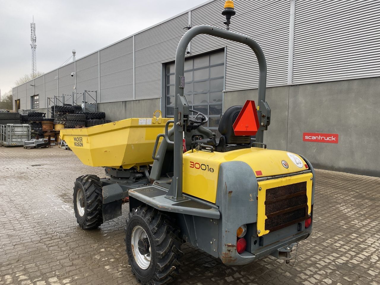 Wacker Neuson 3001 - Мини-самосвал: фото 2 Wacker Neuson 3001 - Мини-самосвал: фото 2