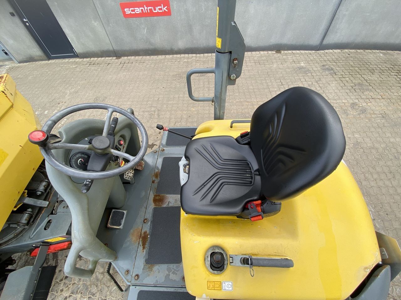 Wacker Neuson 3001 - Мини-самосвал: фото 3 Wacker Neuson 3001 - Мини-самосвал: фото 3