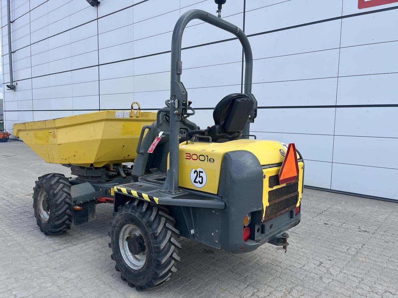 Wacker Neuson 3001 - Мини-самосвал: фото 2 Wacker Neuson 3001 - Мини-самосвал: фото 2