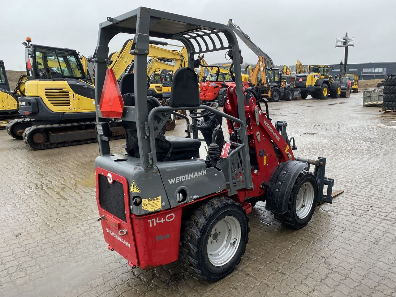 Weidemann 1140 - Компактный фронтальный погрузчик: фото 4 Weidemann 1140 - Компактный фронтальный погрузчик: фото 4