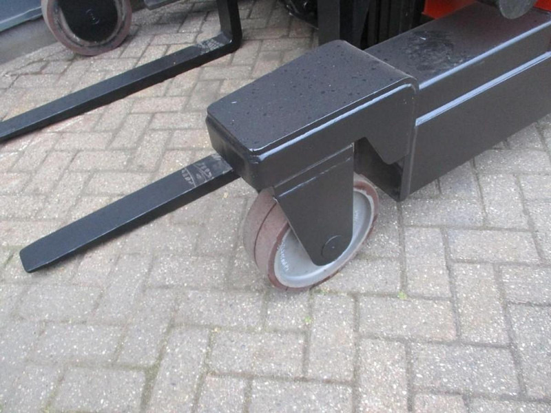 BT FRE 270 - Четырехсторонний погрузчик: фото 4 BT FRE 270 - Четырехсторонний погрузчик: фото 4