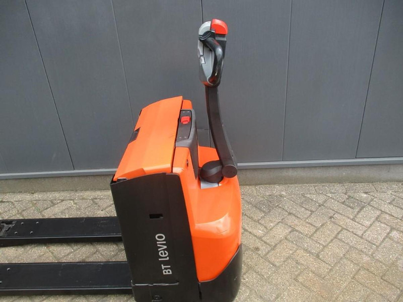 BT LWE 180 - Тележка: фото 5 BT LWE 180 - Тележка: фото 5