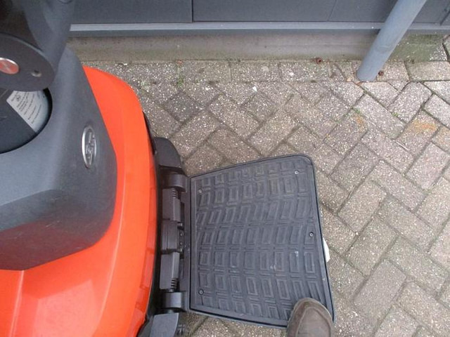 BT SWE 120 - Штабелер: фото 4 BT SWE 120 - Штабелер: фото 4