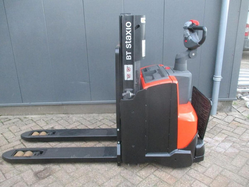 BT SWE 200D - Штабелер: фото 1 BT SWE 200D - Штабелер: фото 1